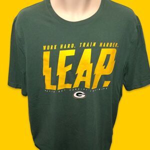 Under Armour & NFL Green Bay Packers Shirt Size Large